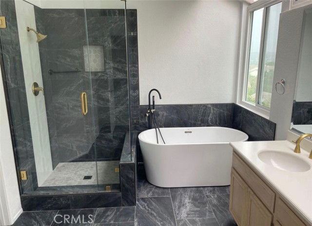 33 Sandbridge - Photo 2 of 8