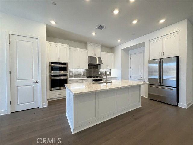 105 Great Park Blvd - Photo 4 of 8