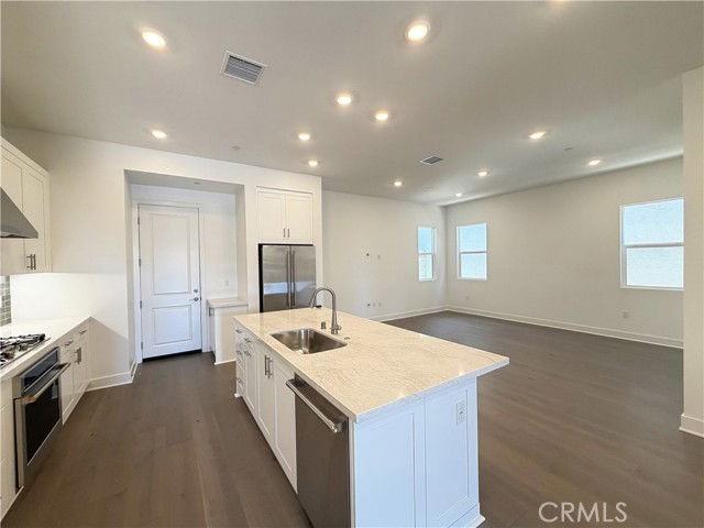 105 Great Park Blvd - Photo 7 of 8