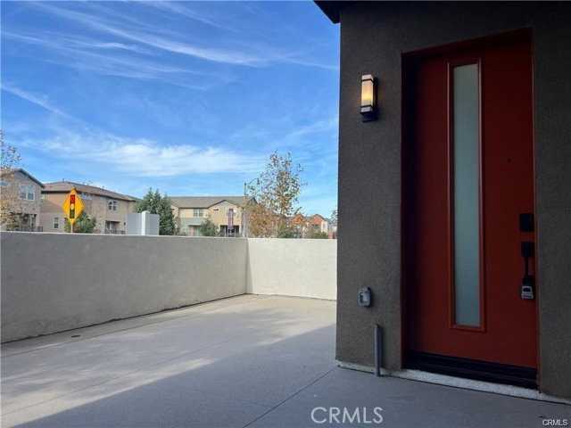 1081 Cadence - Photo 3 of 8