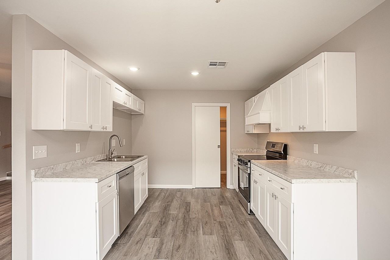 972 Park Meadow Dr - Photo 6 of 21