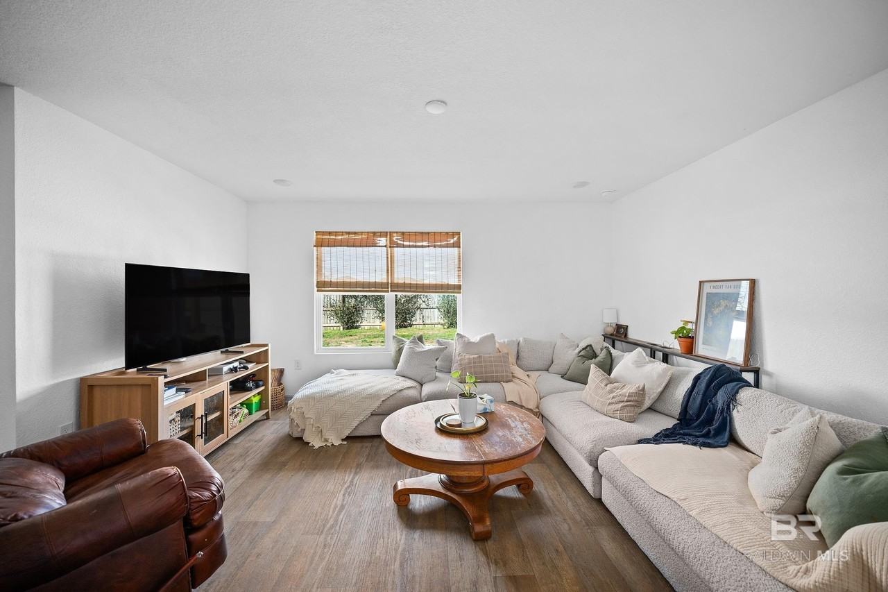 12921 Prairie Field Dr - Photo 5 of 25