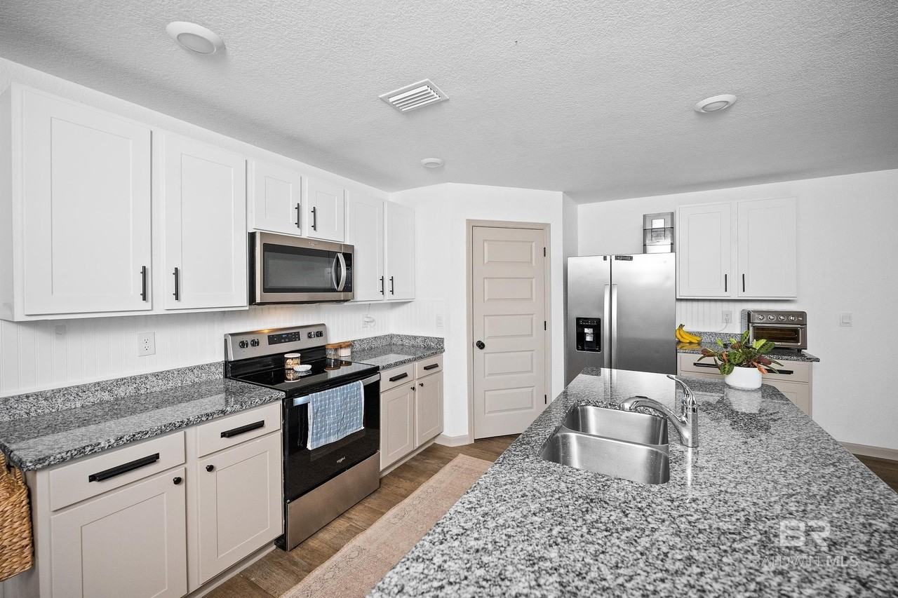 12921 Prairie Field Dr - Photo 7 of 25