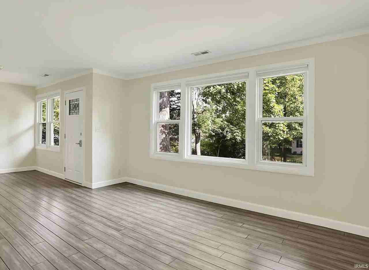 1604 E University St - Photo 3 of 22