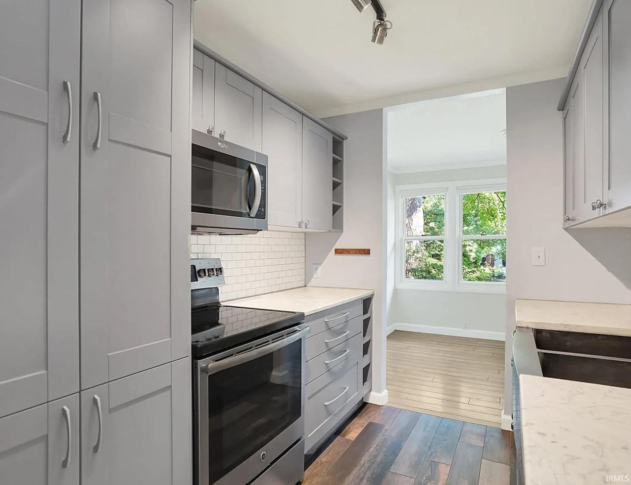 1604 E University St - Photo 4 of 22