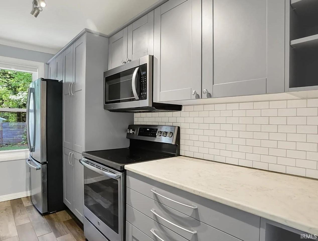 1604 E University St - Photo 6 of 22