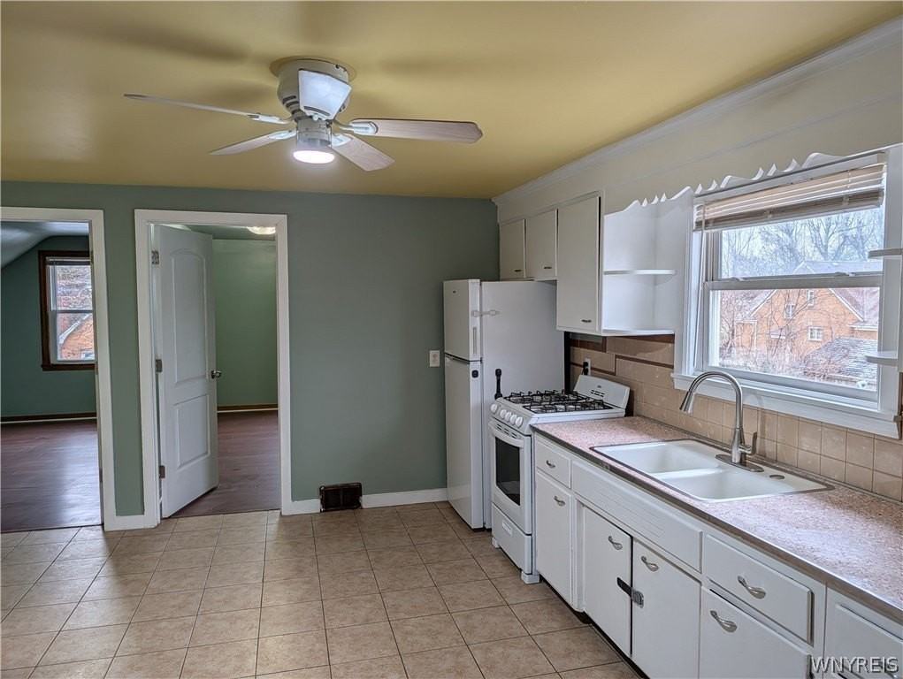 162 Stewart Avenue unit: Upper - Photo 5 of 10