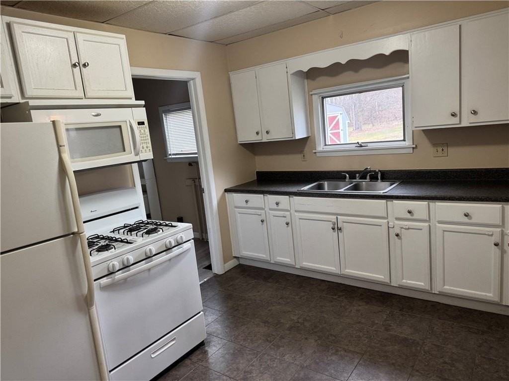 1872 Miles St - Photo 4 of 8