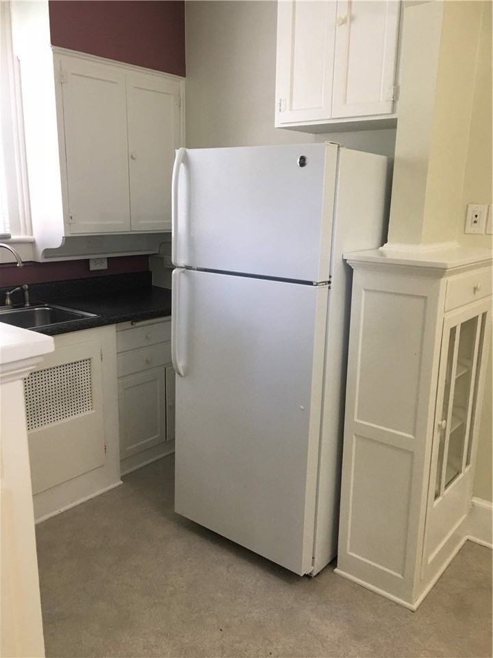 168 Pine St - Photo 2 of 11