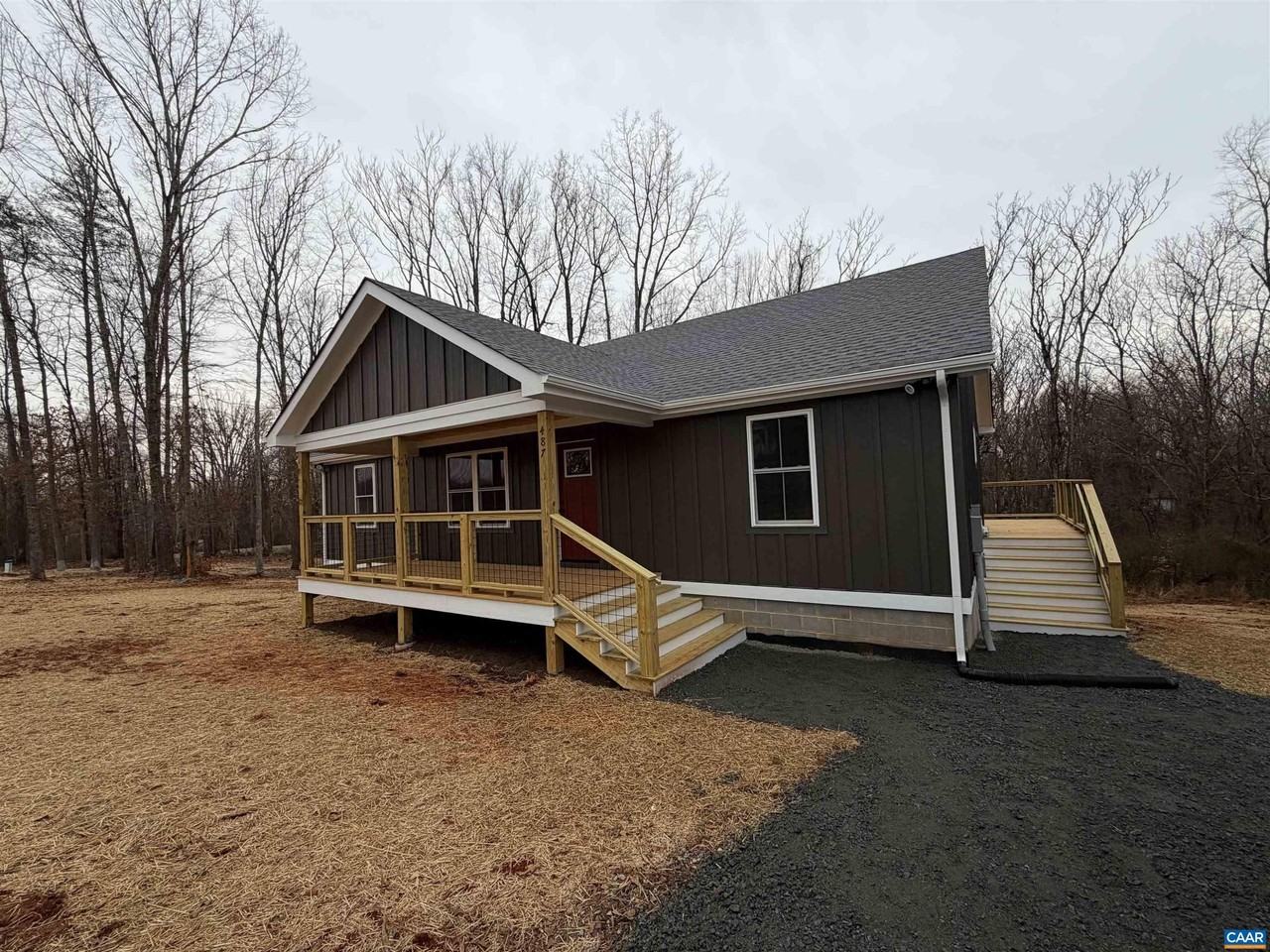 487 Montreal Ln - Photo 2 of 28