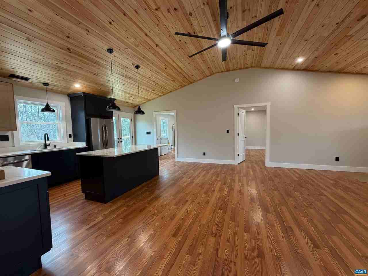 487 Montreal Ln - Photo 5 of 28