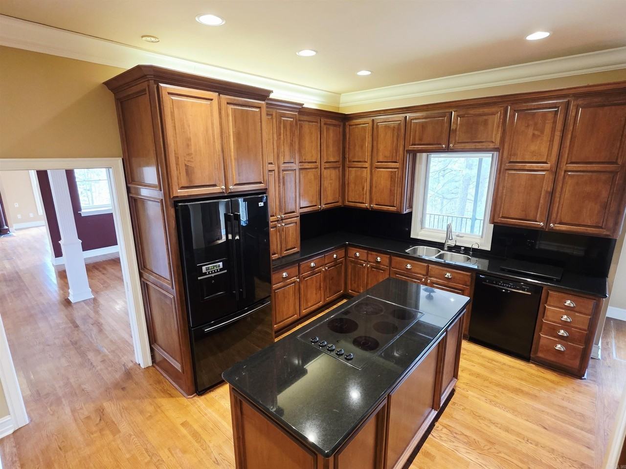 21219 Unicorn Ln - Photo 7 of 20