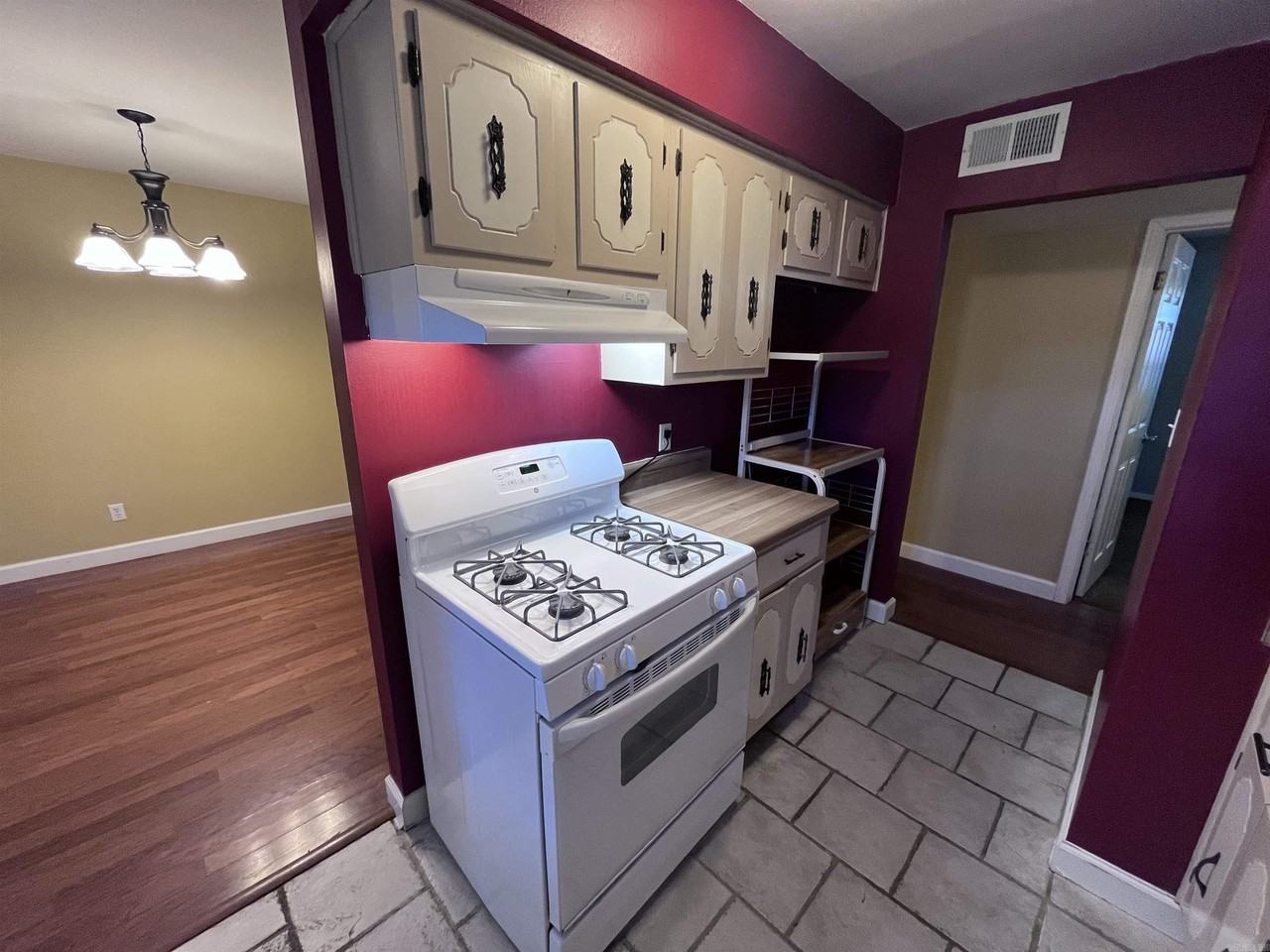 Meadow Oak Dr - Photo 7 of 21