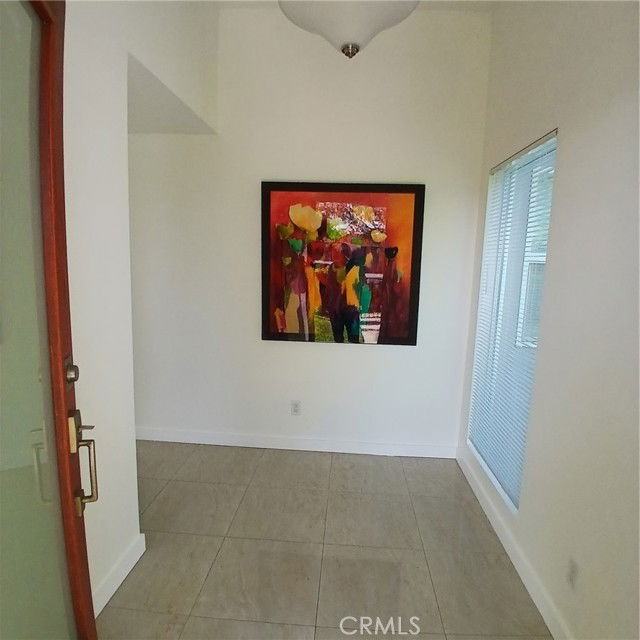 16043 San Fernando Mission Blvd - Photo 6 of 8