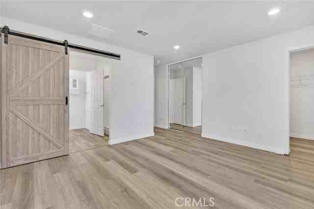 14700 Sherman Way - Photo 5 of 8