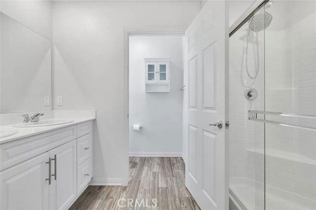 14700 Sherman Way - Photo 6 of 8