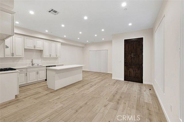 569 E Cypress Ave - Photo 4 of 8