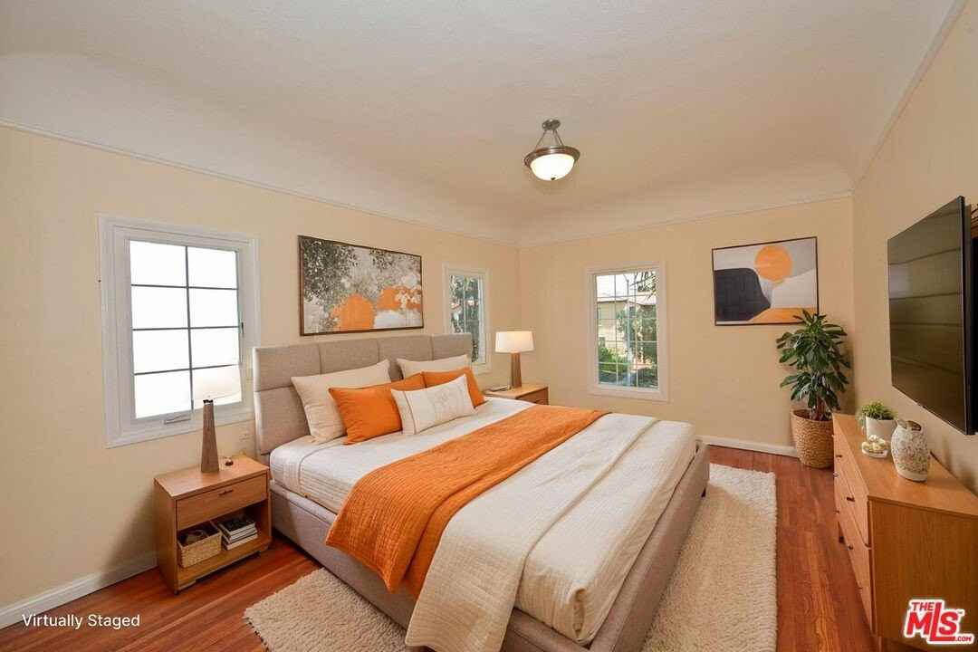 8446 W 4th St - Photo 5 of 24