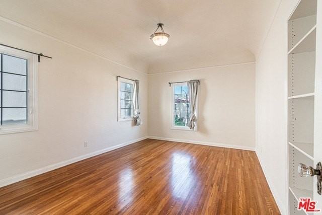 8446 W 4th St - Photo 6 of 24