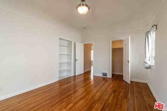 8446 W 4th St - Photo 7 of 24