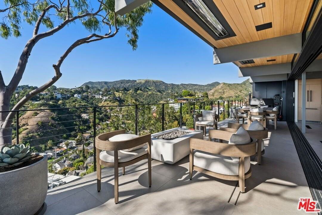 5671 Spreading Oak Dr