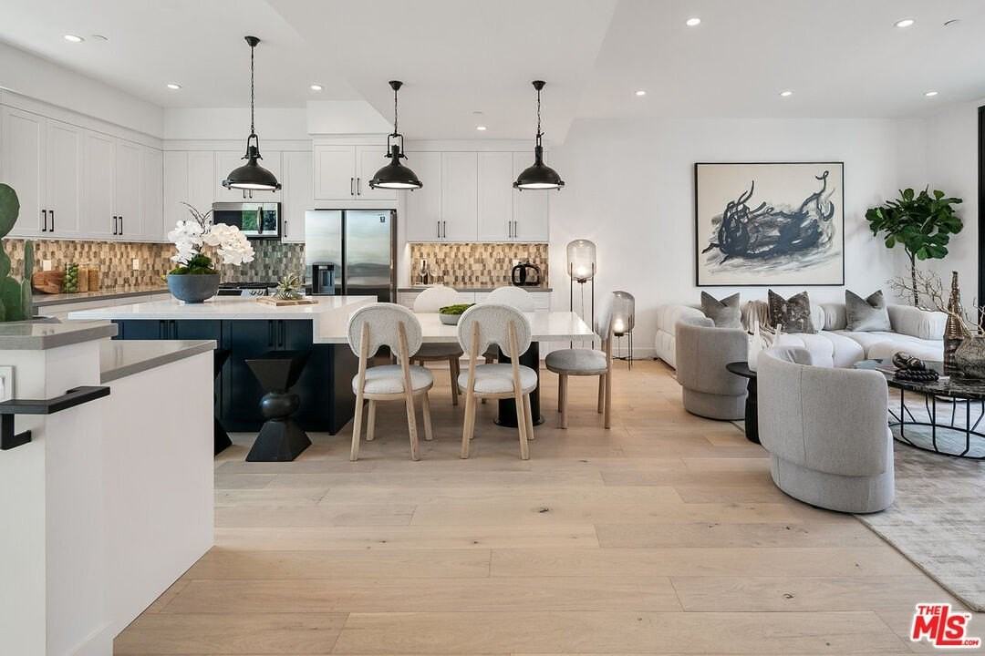 5164 W Mid City Ct - Photo 2 of 16