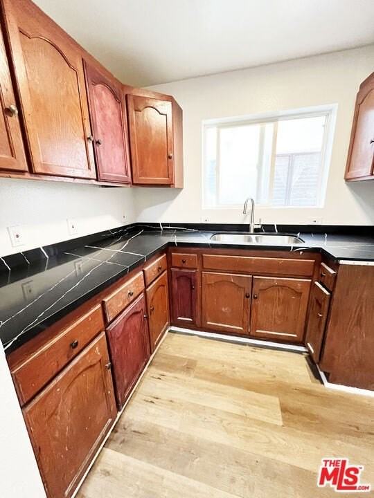 2637 S Manhattan Pl Apt 3 - Photo 3 of 14