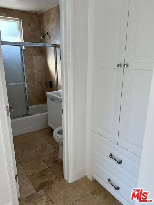 13636 Cerise Ave Unit 1/2 - Photo 5 of 19