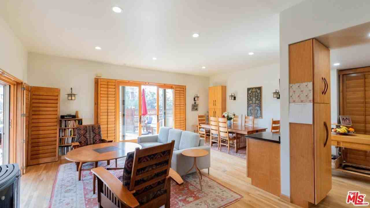 2512 Grand Canal - Photo 5 of 38