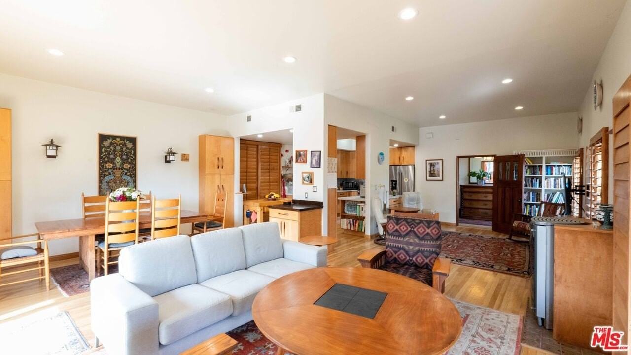 2512 Grand Canal - Photo 6 of 38