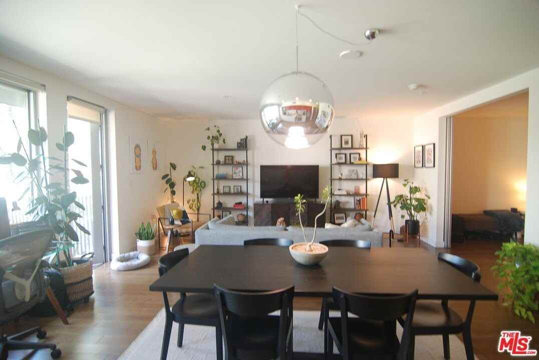 901 S Flower St Unit 505 - Photo 4 of 36