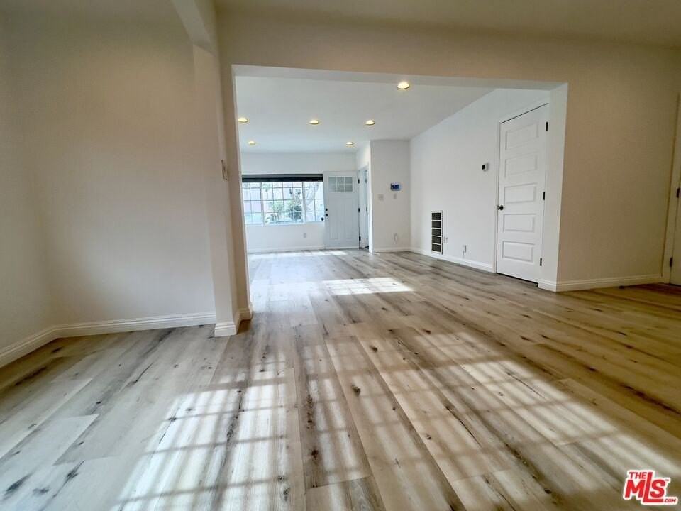 1206 Keniston Ave - Photo 3 of 25