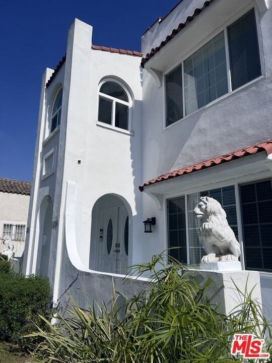 1206 Keniston Ave - Photo 4 of 25