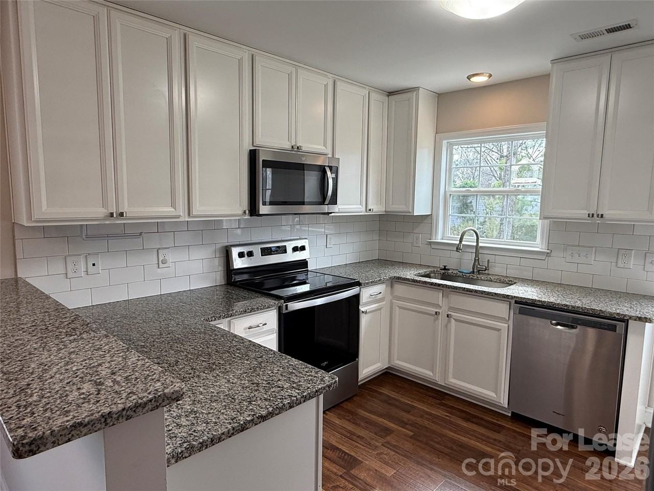 2550 No Mans Ave - Photo 4 of 15