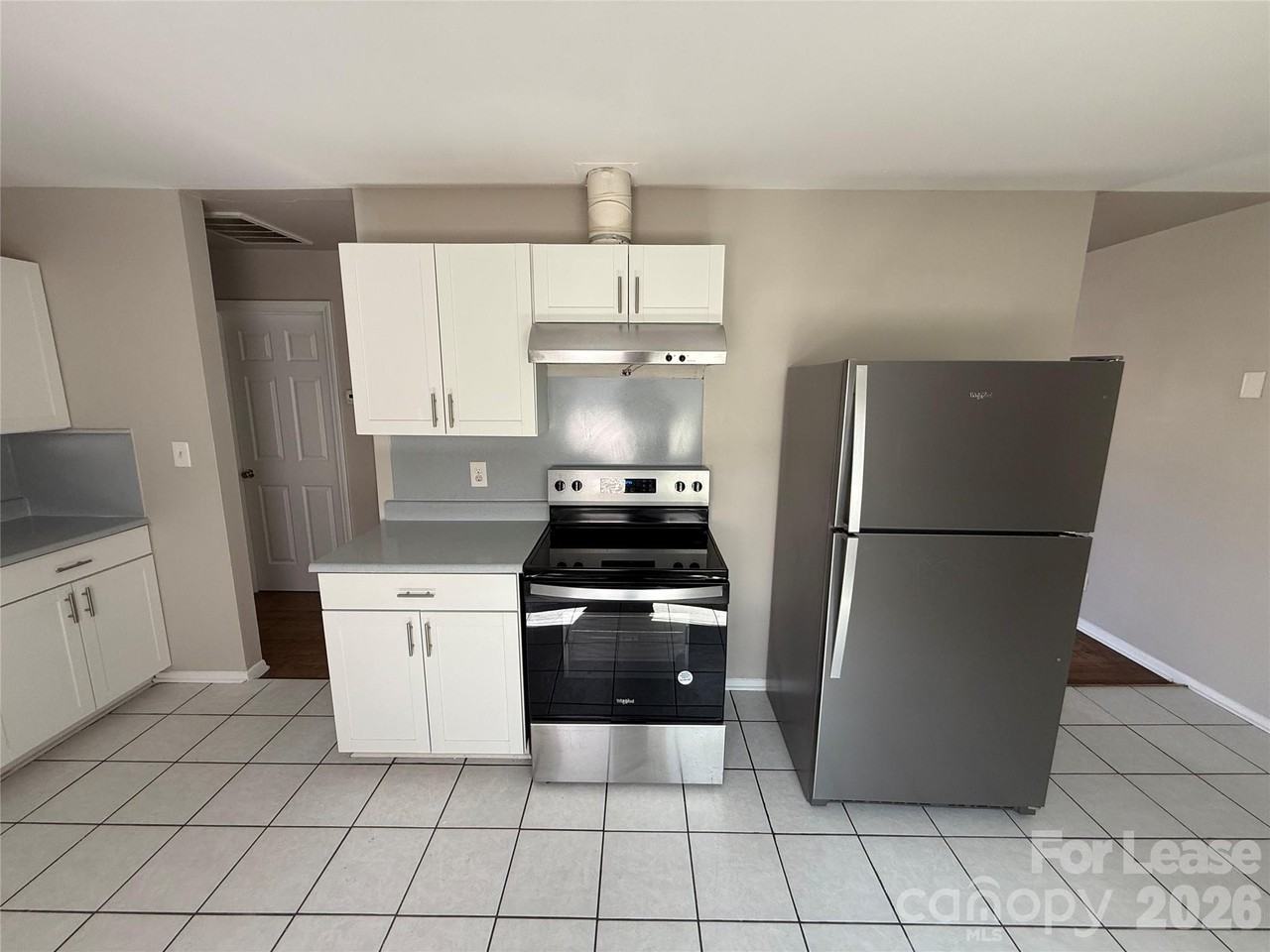 2544 Abelwood Rd - Photo 4 of 9