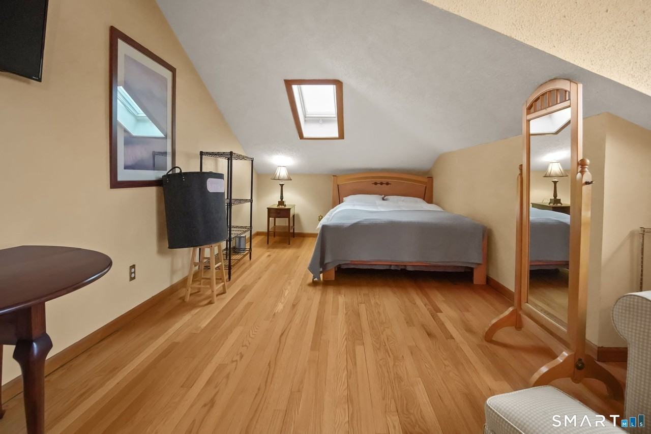 45 W North St Unit 2 - Photo 3 of 16