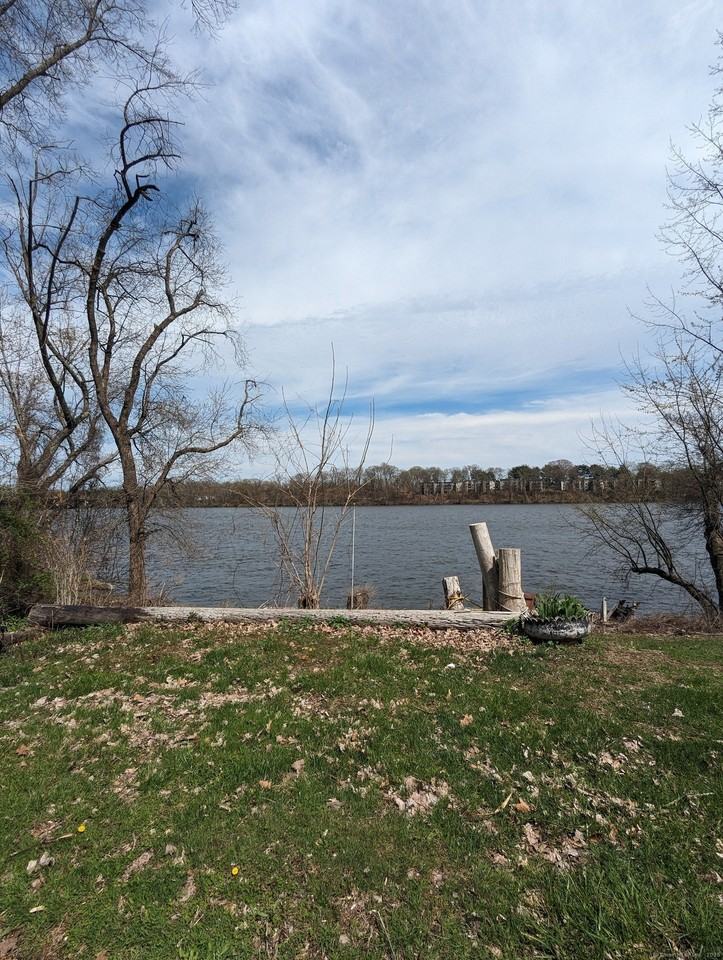 99 River Rd Unit 2 - Photo 6 of 6