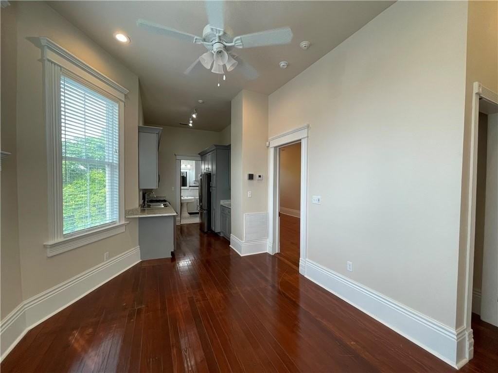 2417 General Pershing St - Photo 4 of 16