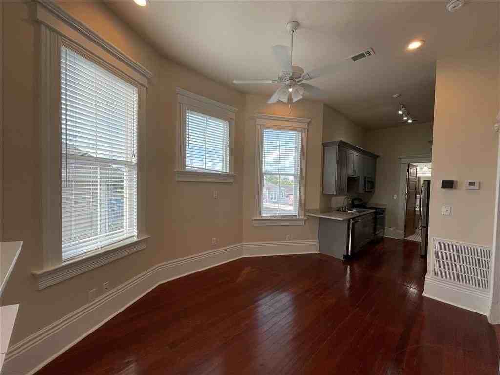 2417 General Pershing St - Photo 5 of 16