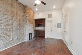 438 Dauphine St Apt 3b - Photo 1 of 1
