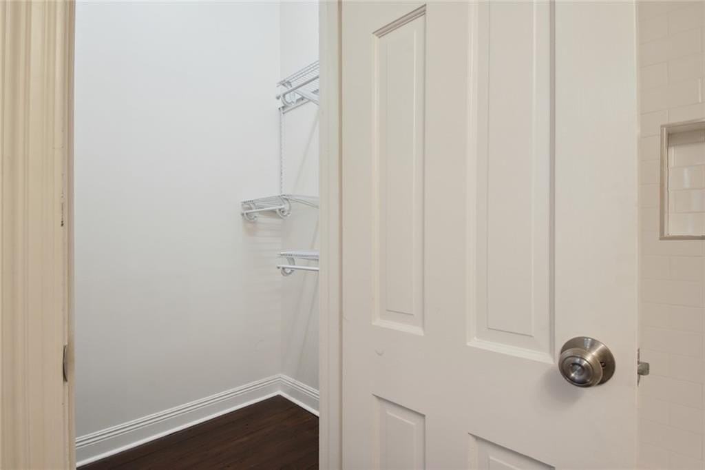 438 Dauphine St Apt 3b - Photo 5 of 6