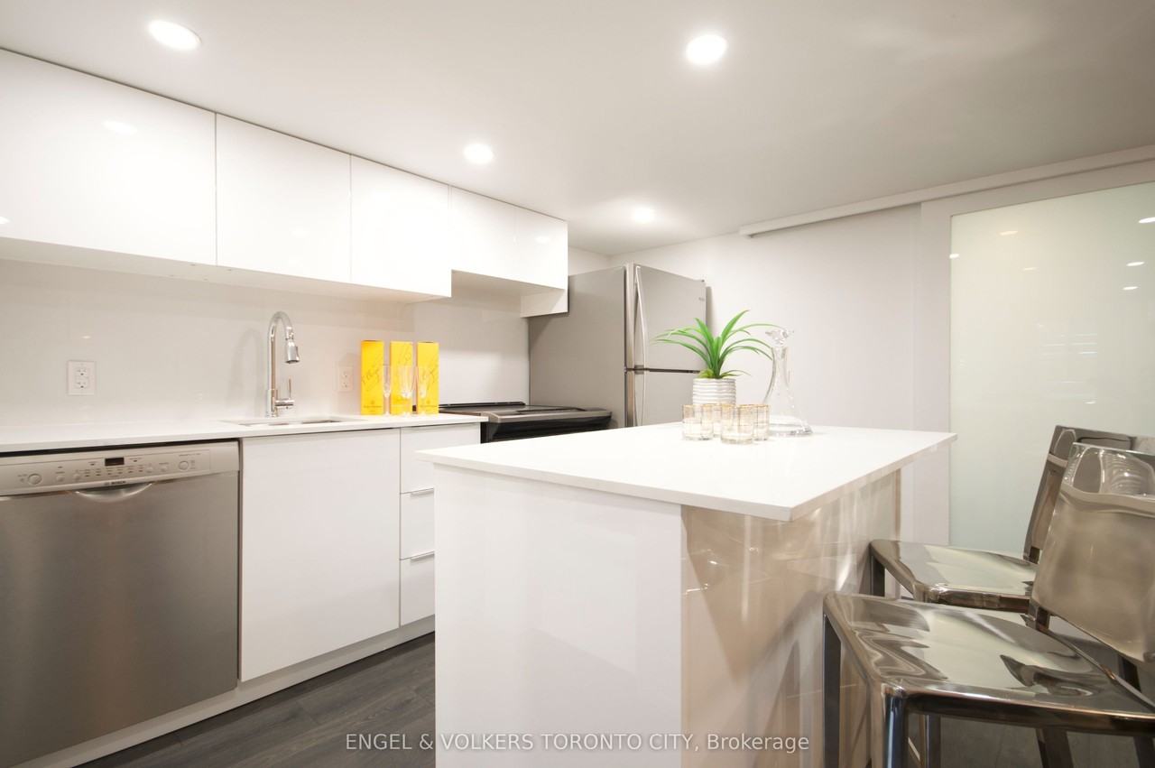 173 Carlton St Lowr 1 - Photo 5 of 26