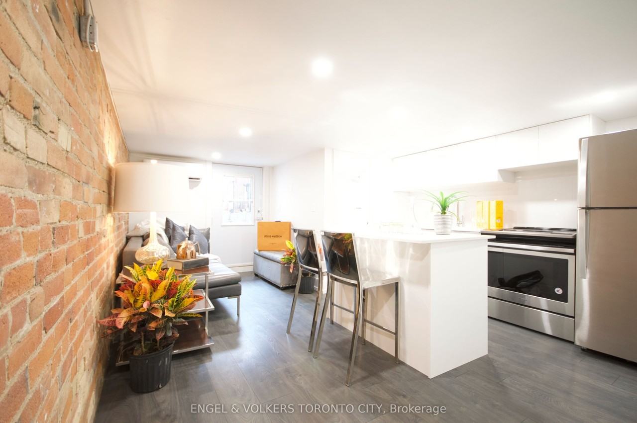 173 Carlton St Lowr 1 - Photo 6 of 26