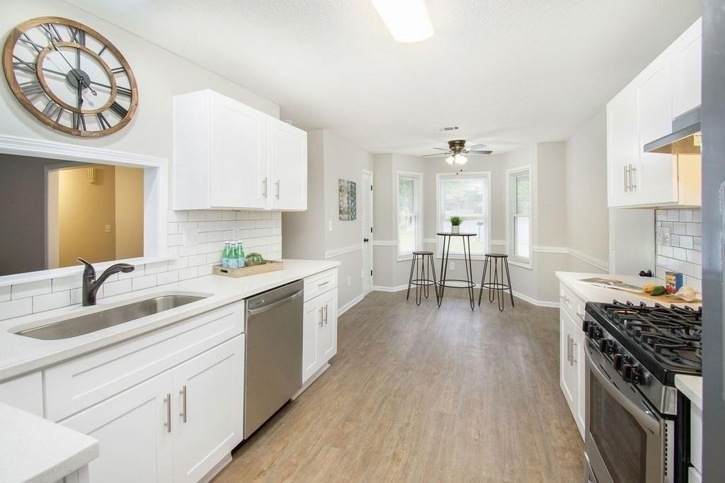 140 Crabtree Dr - Photo 5 of 24