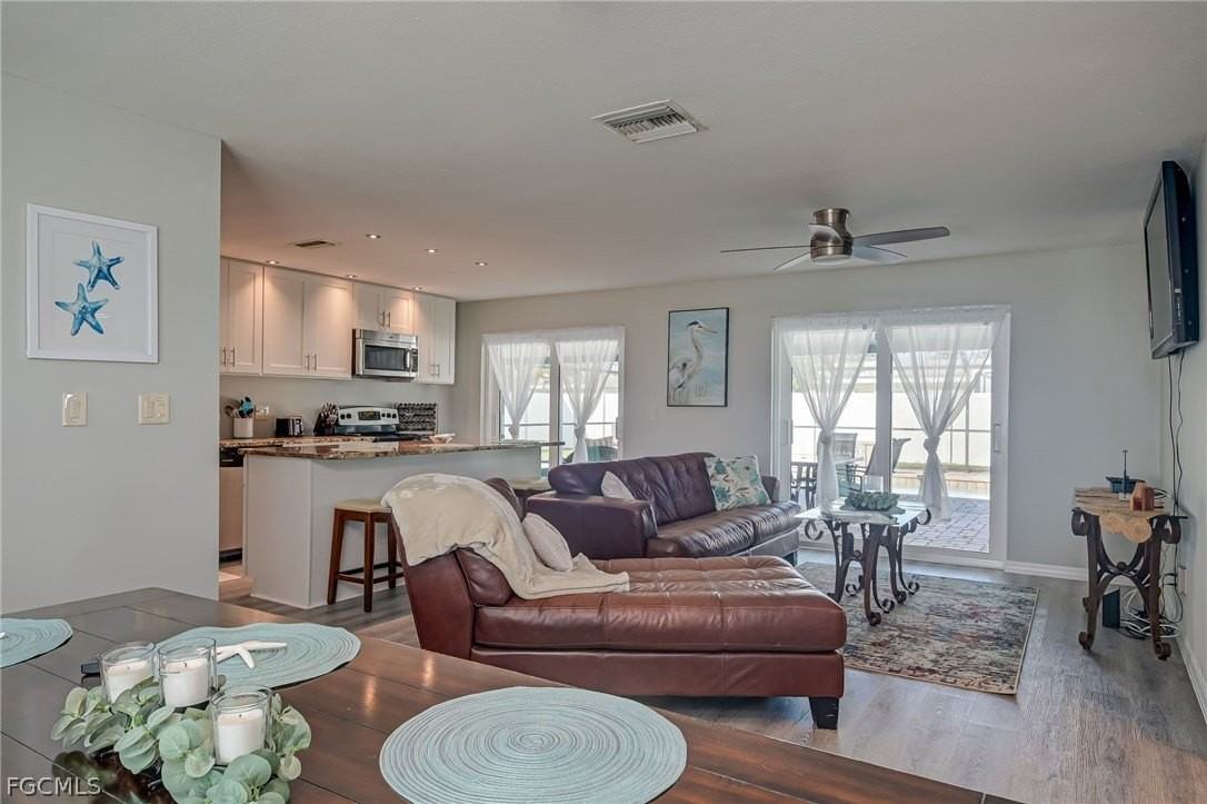 209 Se 44th Ter - Photo 5 of 20