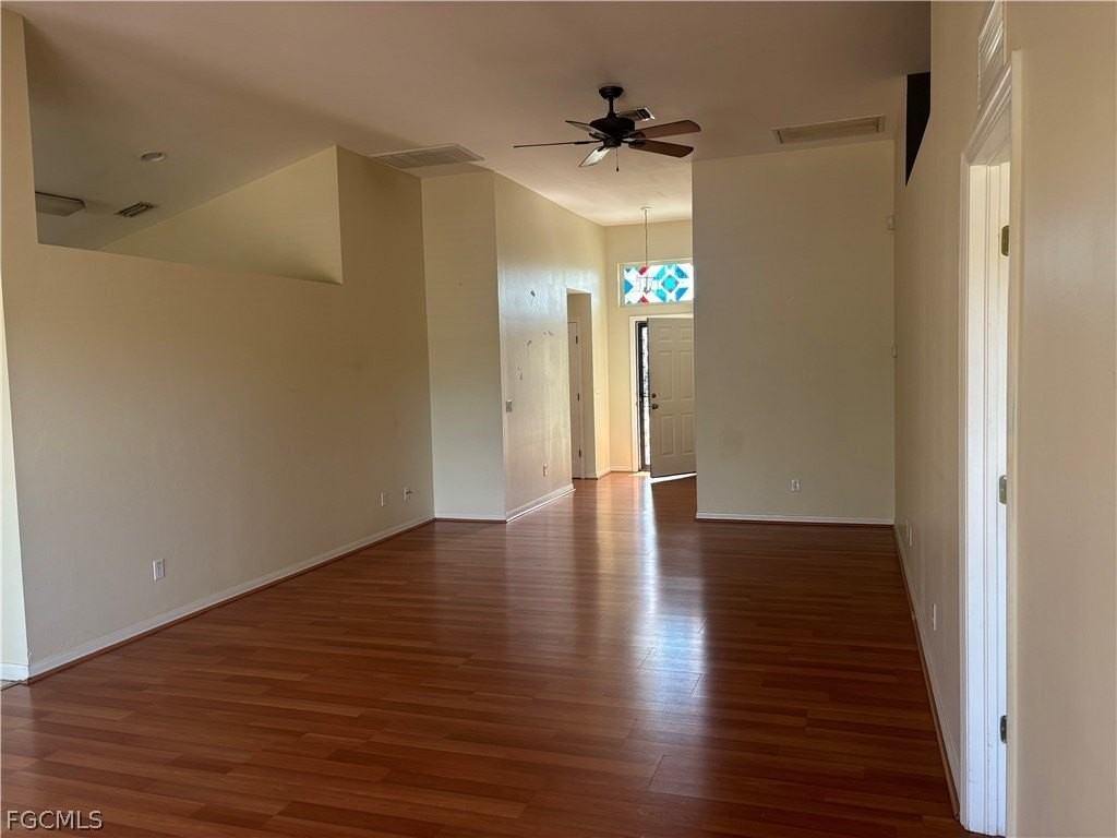 4620 Varsity Cir - Photo 3 of 12