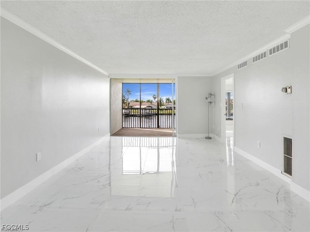 4280 Se 20th Pl Apt 207 - Photo 7 of 24