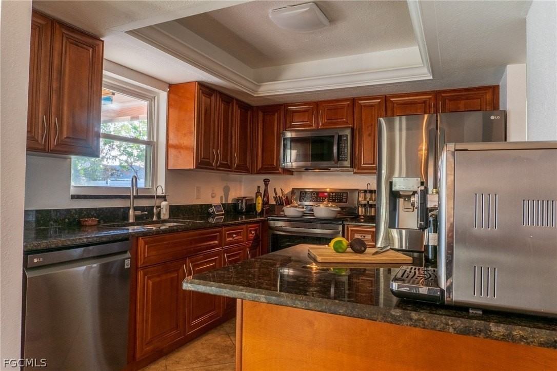 2208 Viscaya Pkwy - Photo 5 of 30