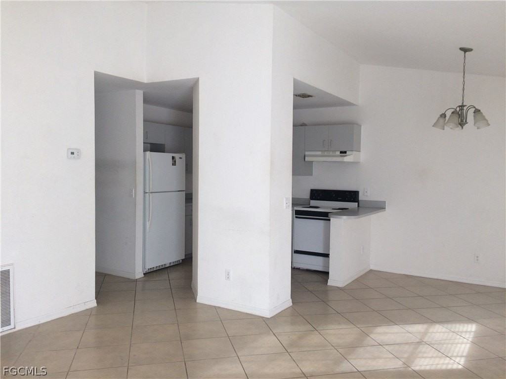 19237 Tangerine Rd - Photo 2 of 8