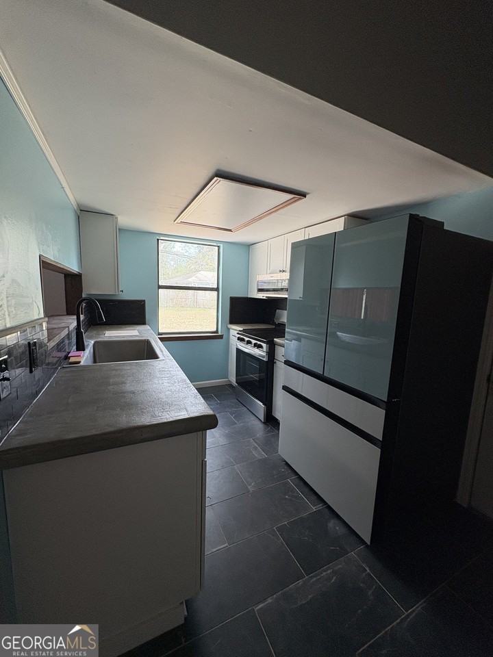 155 W Woodhaven Dr - Photo 5 of 20